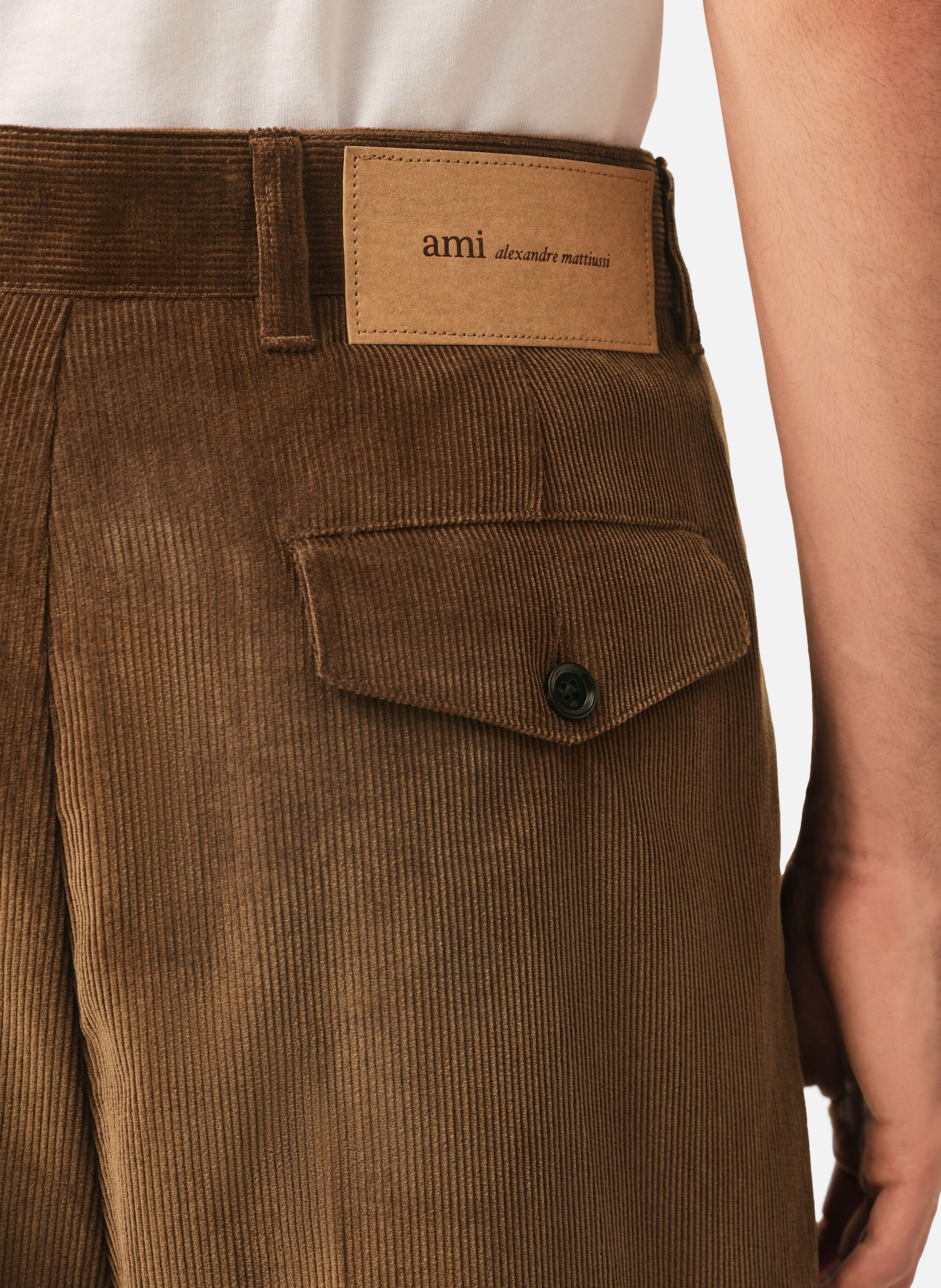 Pantalon coupe carotte en velours de coton AMI PARIS Marron
