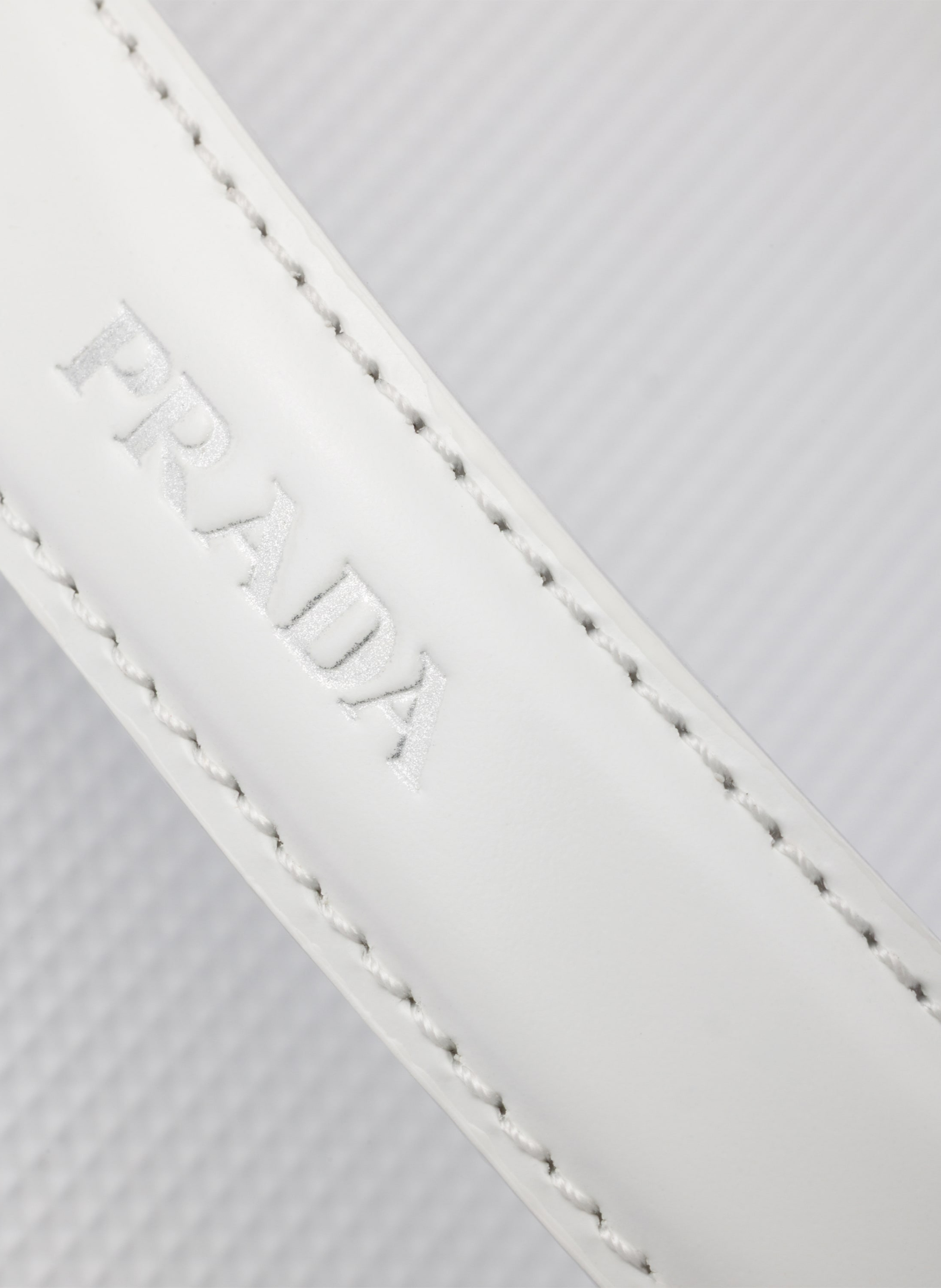 Tongs en cuir brossé PRADA Blanc