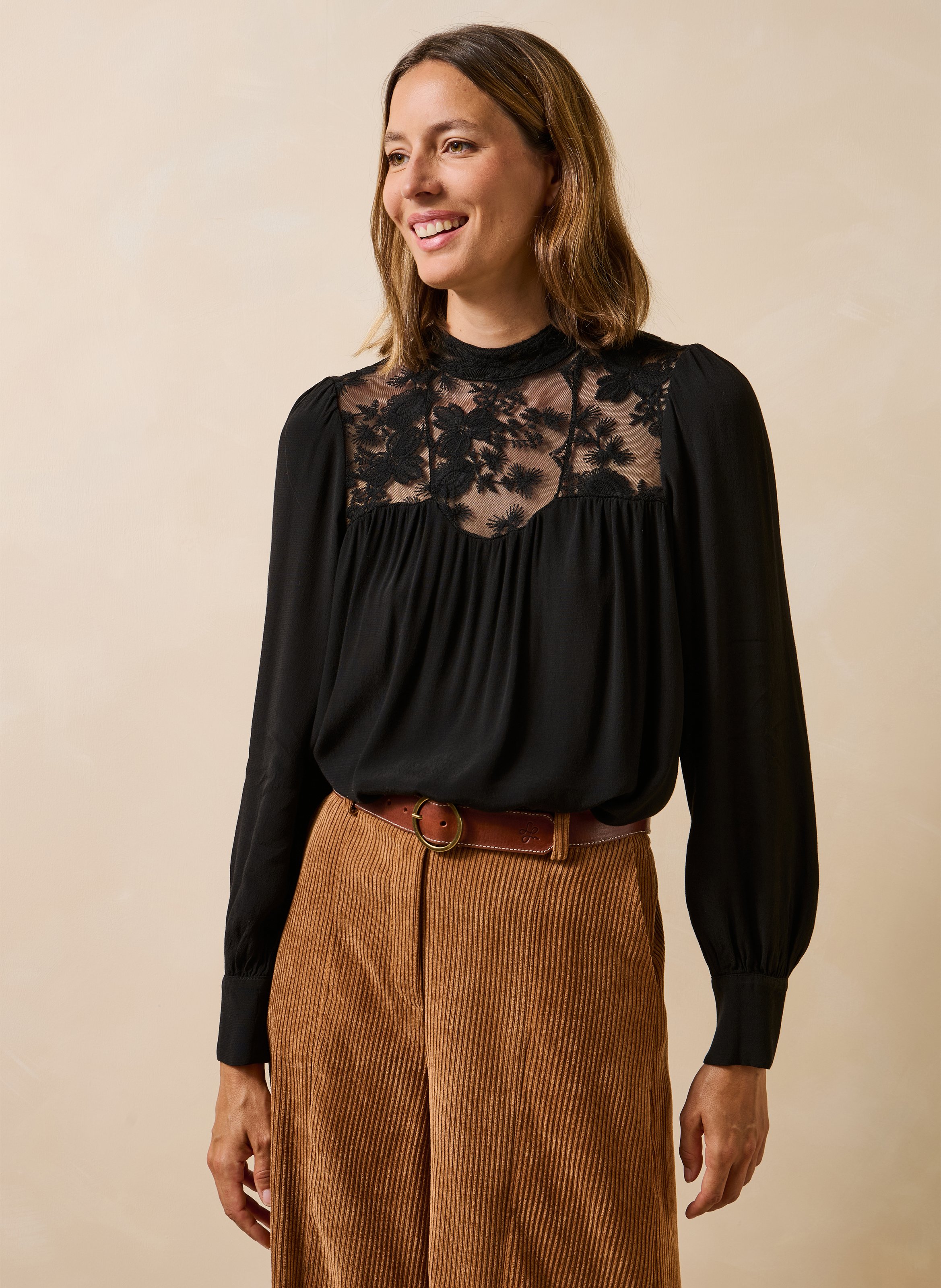 Blouse met lange mouwen van kant LA FEE MARABOUTEE Zwart