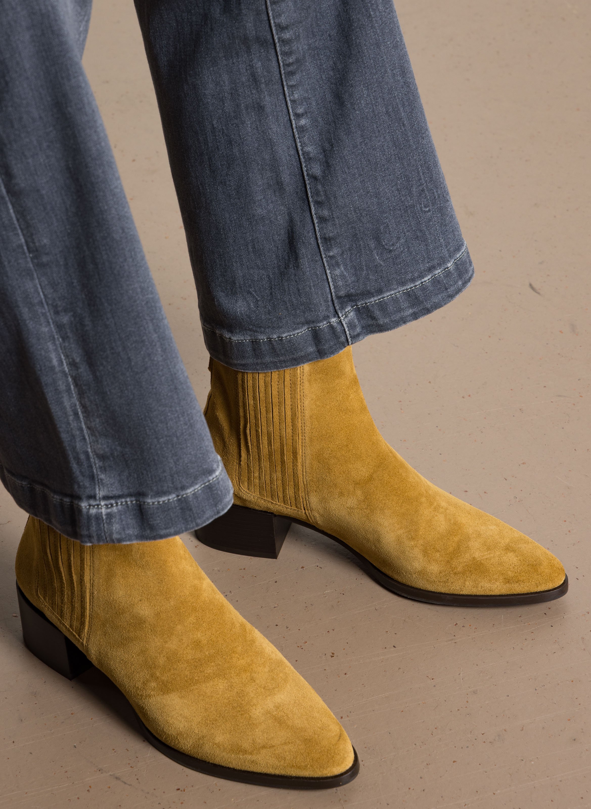 Bottines en cuir velours n°408 RIVECOUR Kaki