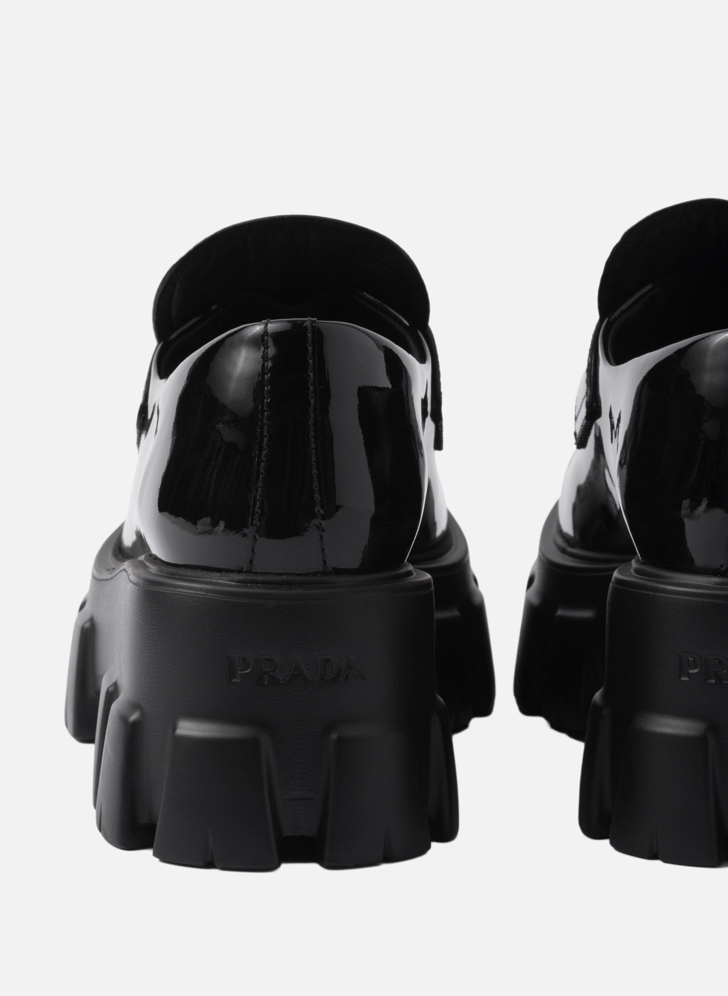 Mocassins monolith en cuir verni PRADA Noir