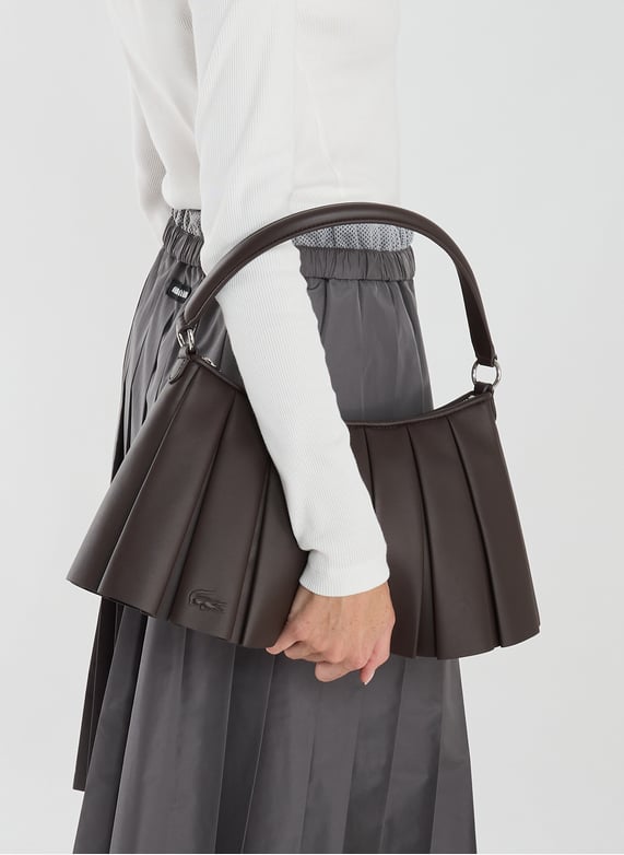 Sac moyen Lenglen plissé en cuir | Marron by LACOSTE Sac moyen Lenglen plissé en cuir Marron
