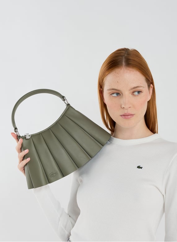Petit sac Lenglen plissé en cuir | Kaki by LACOSTE Petit sac Lenglen plissé en cuir Kaki