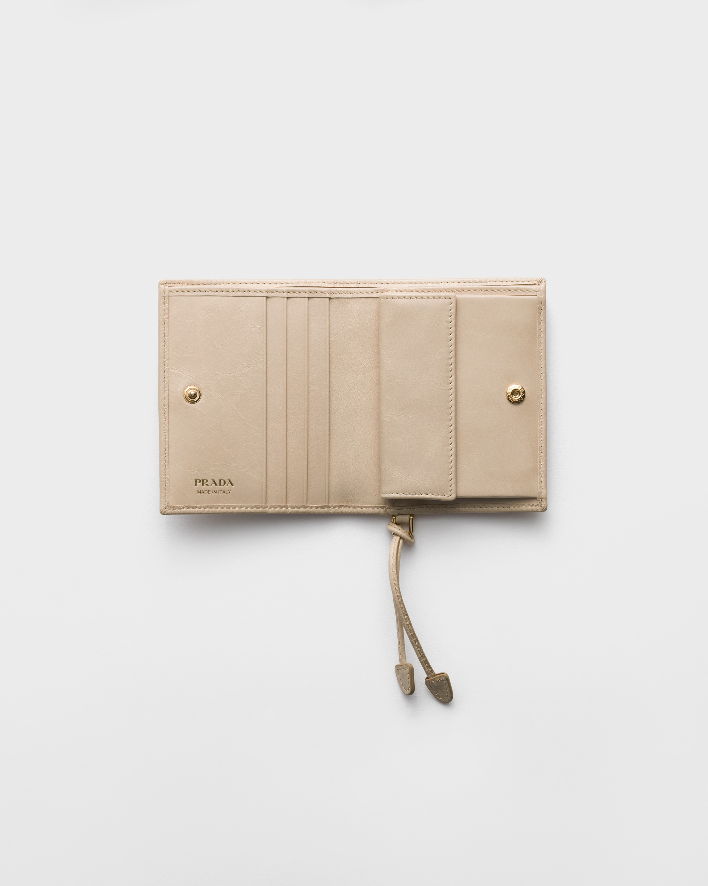Petit portefeuille en cuir PRADA Beige