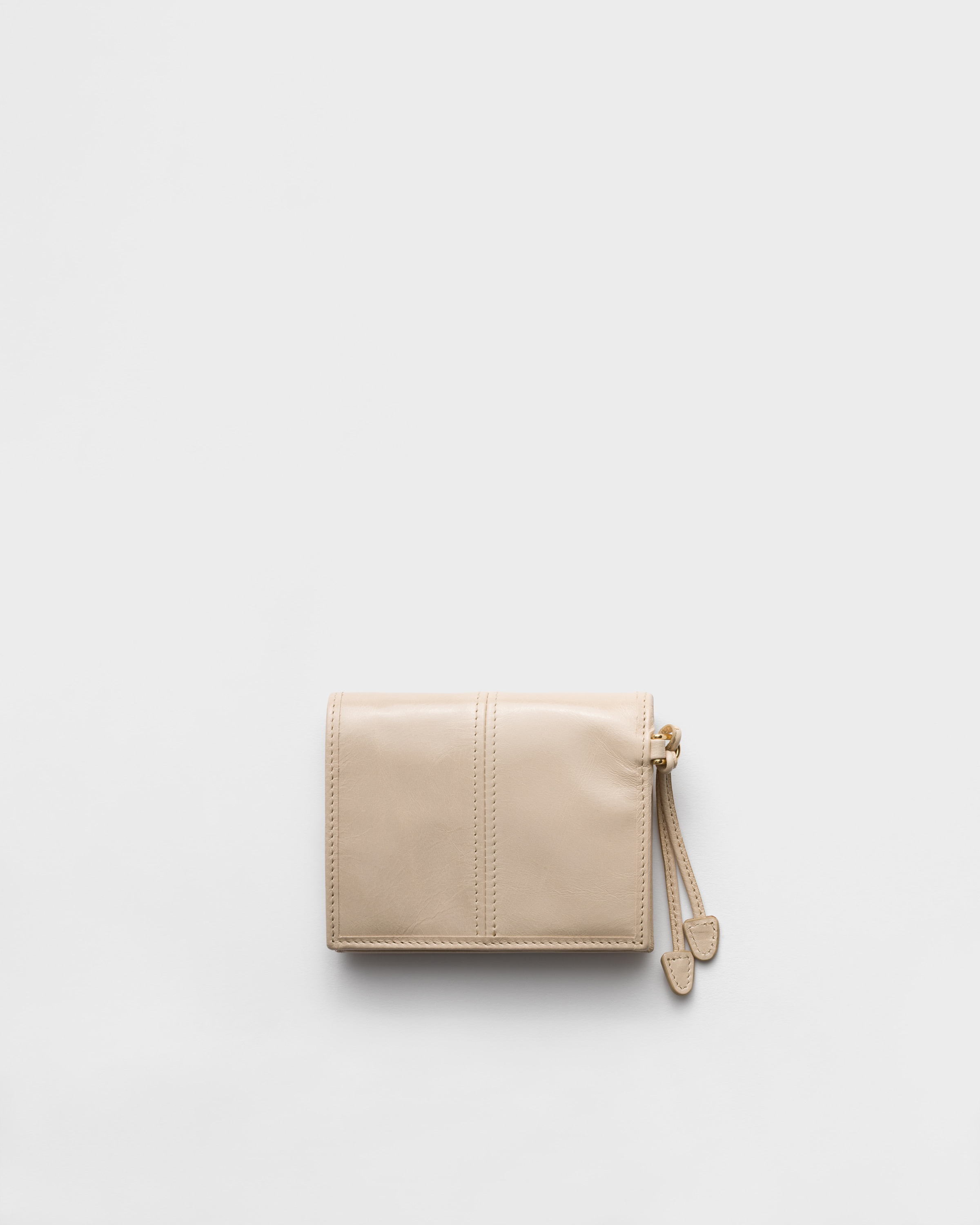 Petit portefeuille en cuir PRADA Beige