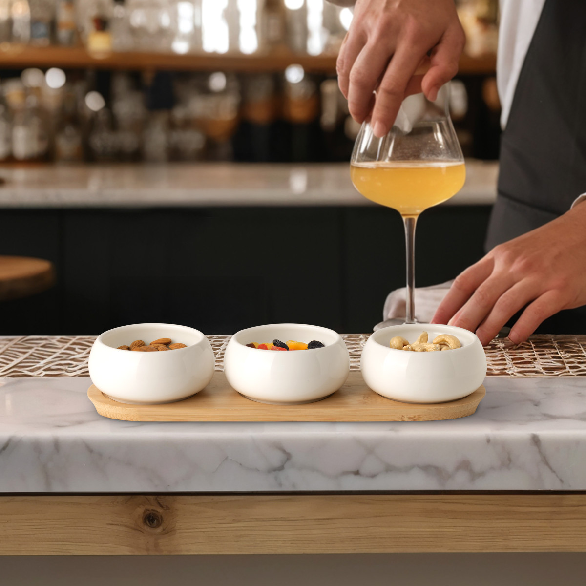Tapas - set de 3 coupelles apéritives en céramique avec plateau en bambou MEDARD DE NOBLAT Blanc