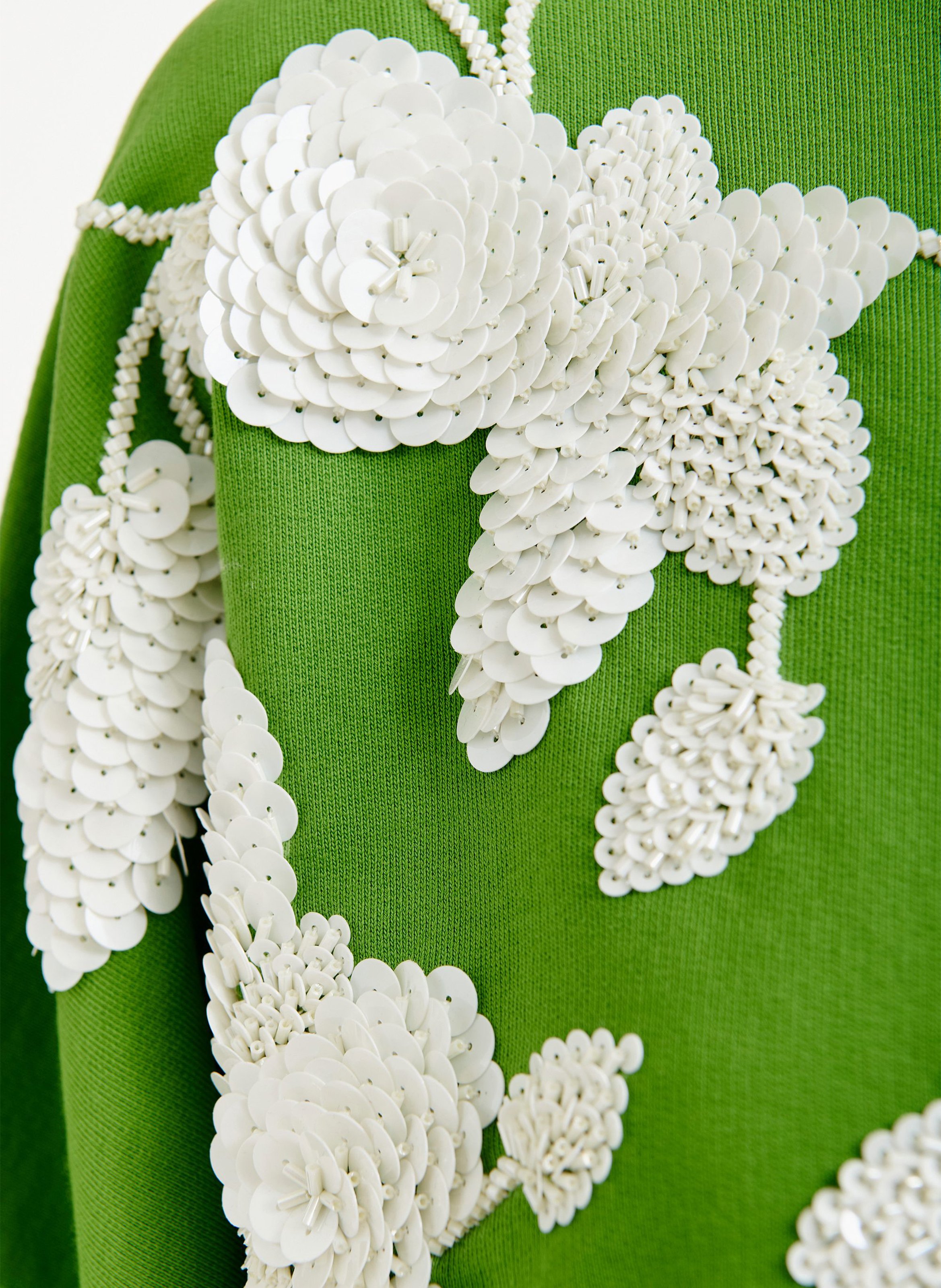 Sweat ample à fleurs brodés Jaga ESSENTIEL ANTWERP Vert