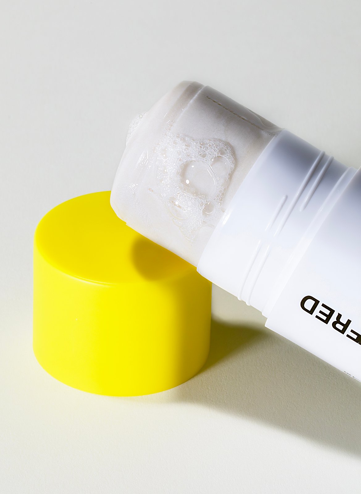 Detox Stick Shampoo CUT BY FRED No color