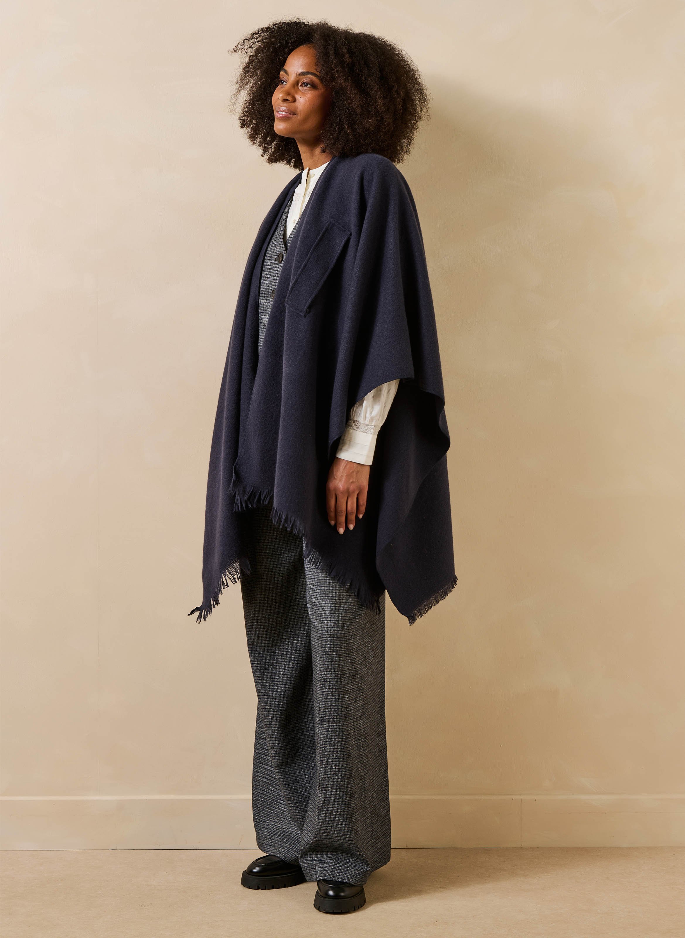Ruime poncho met franjes LA FEE MARABOUTEE Blauw