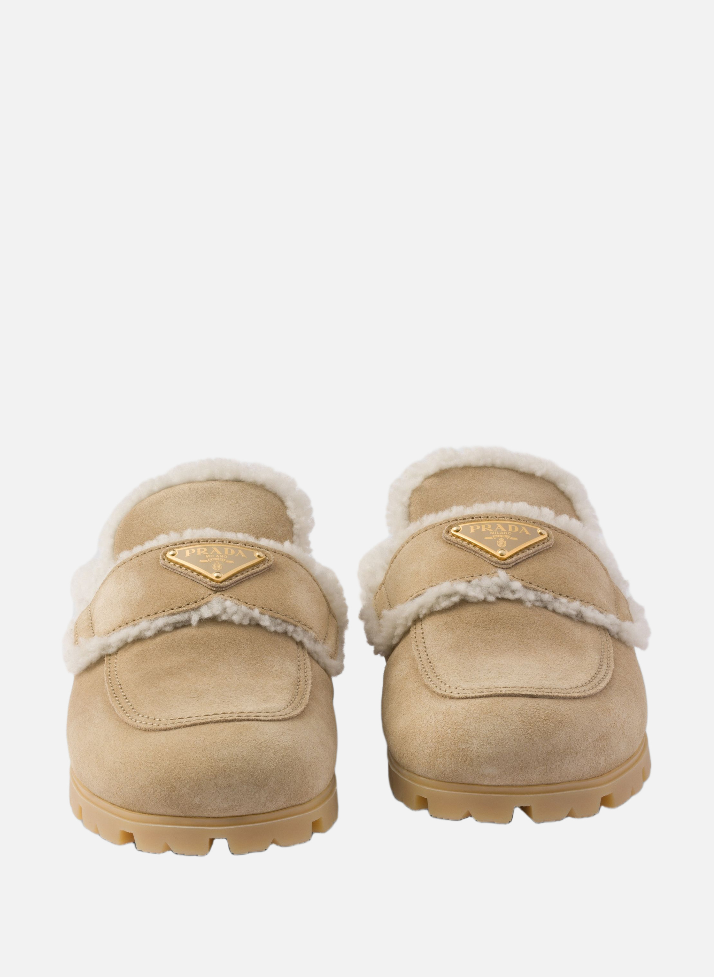 Pantoufles en veau velours et peau de mouton PRADA Beige