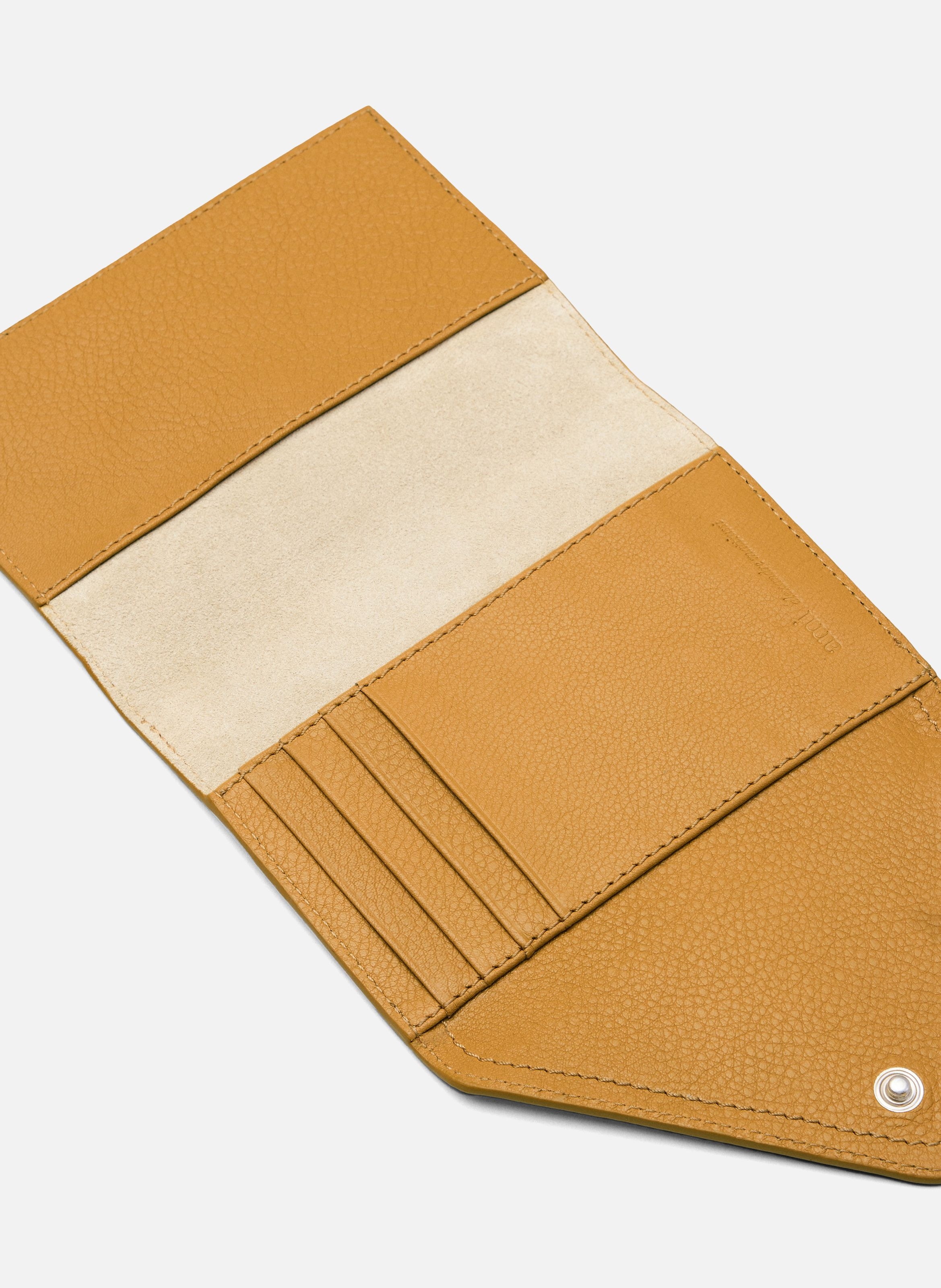 Porte passeport enveloppe etienne unisexe en cuir de taurillon AMI PARIS Jaune