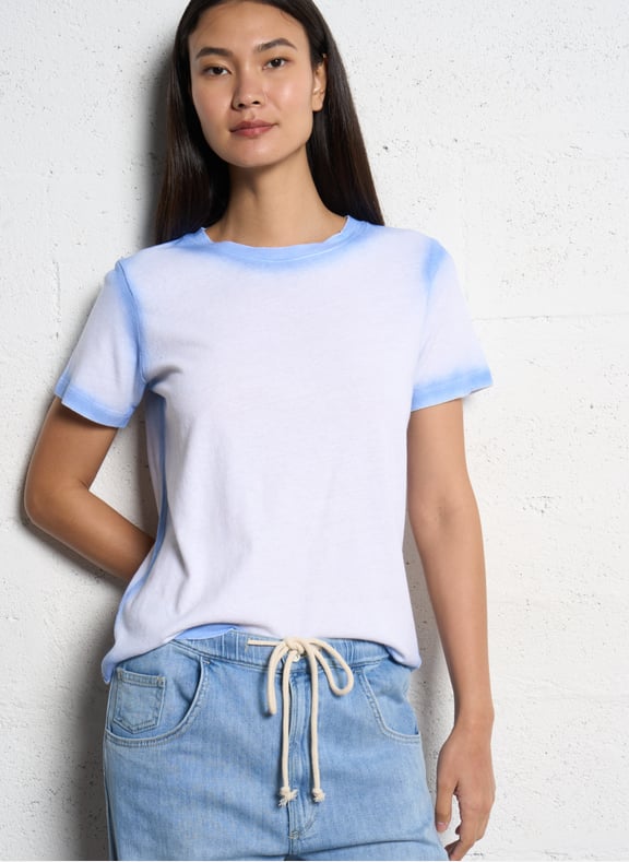 T-shirt col rond en lin aya shadow Bleu by KUJTEN KUJTEN T-shirt col rond en lin aya shadow Bleu