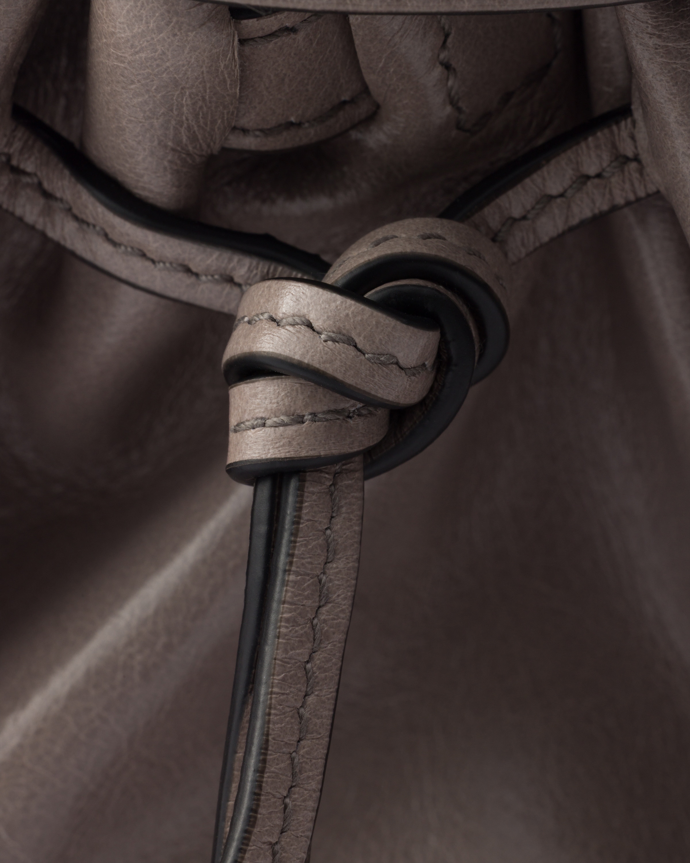 Mini sac à main prada bonnie en cuir PRADA Gris