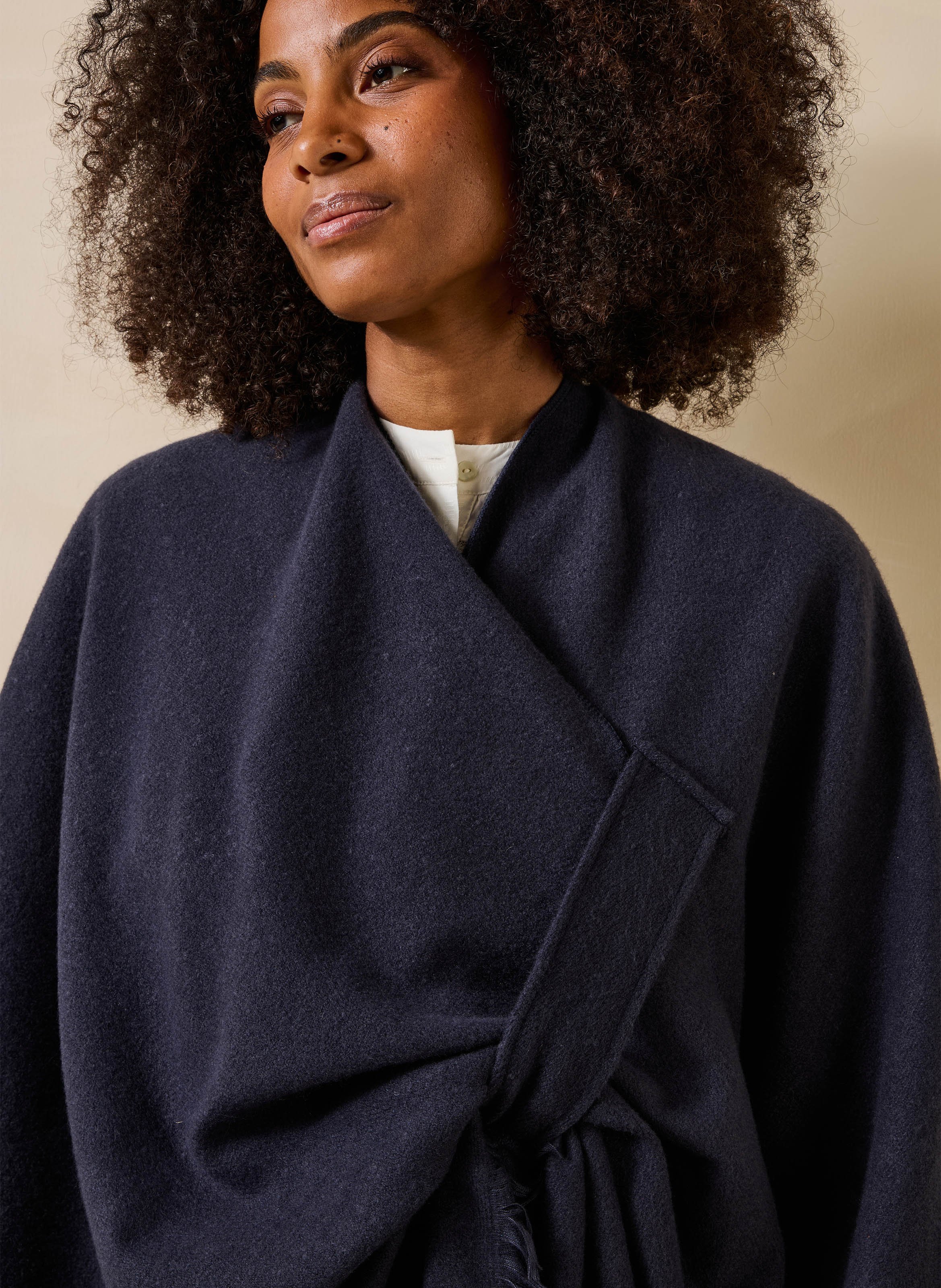 Ruime poncho met franjes LA FEE MARABOUTEE Blauw