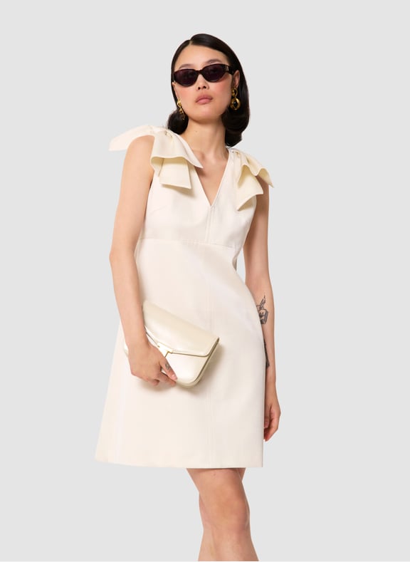 Robe cintrée uni - remarquable Blanc by TARA JARMON TARA JARMON Robe cintrée uni - remarquable Blanc